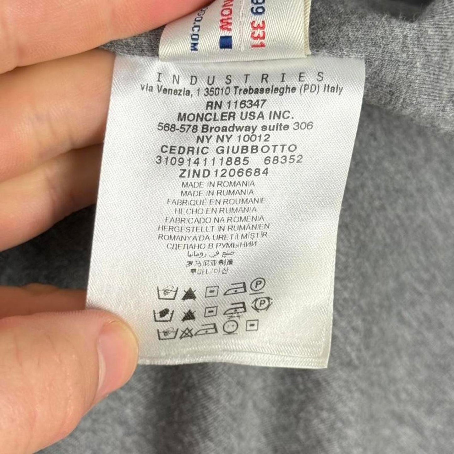 Moncler Cedric Quilted Hooded Jacket (L)