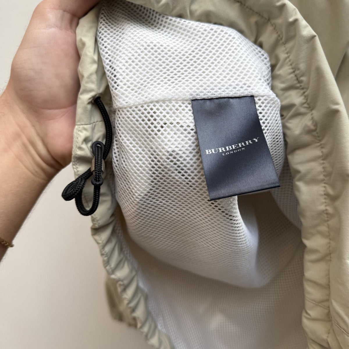 Burberry Vintage 2000s Nylon Hooded Smock – Beige (XL)