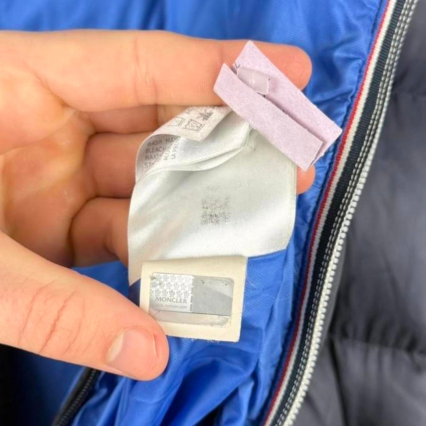 Moncler Lefranc Down Puffer Jacket Navy (fits L/XL)
