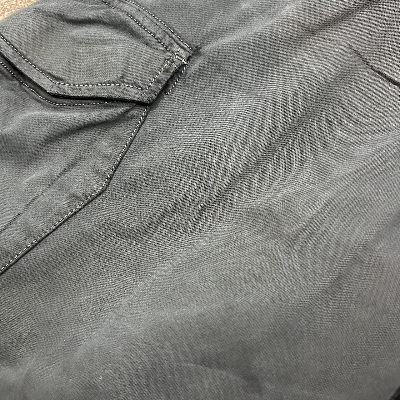 Stone Island Cargo Shorts (W30")