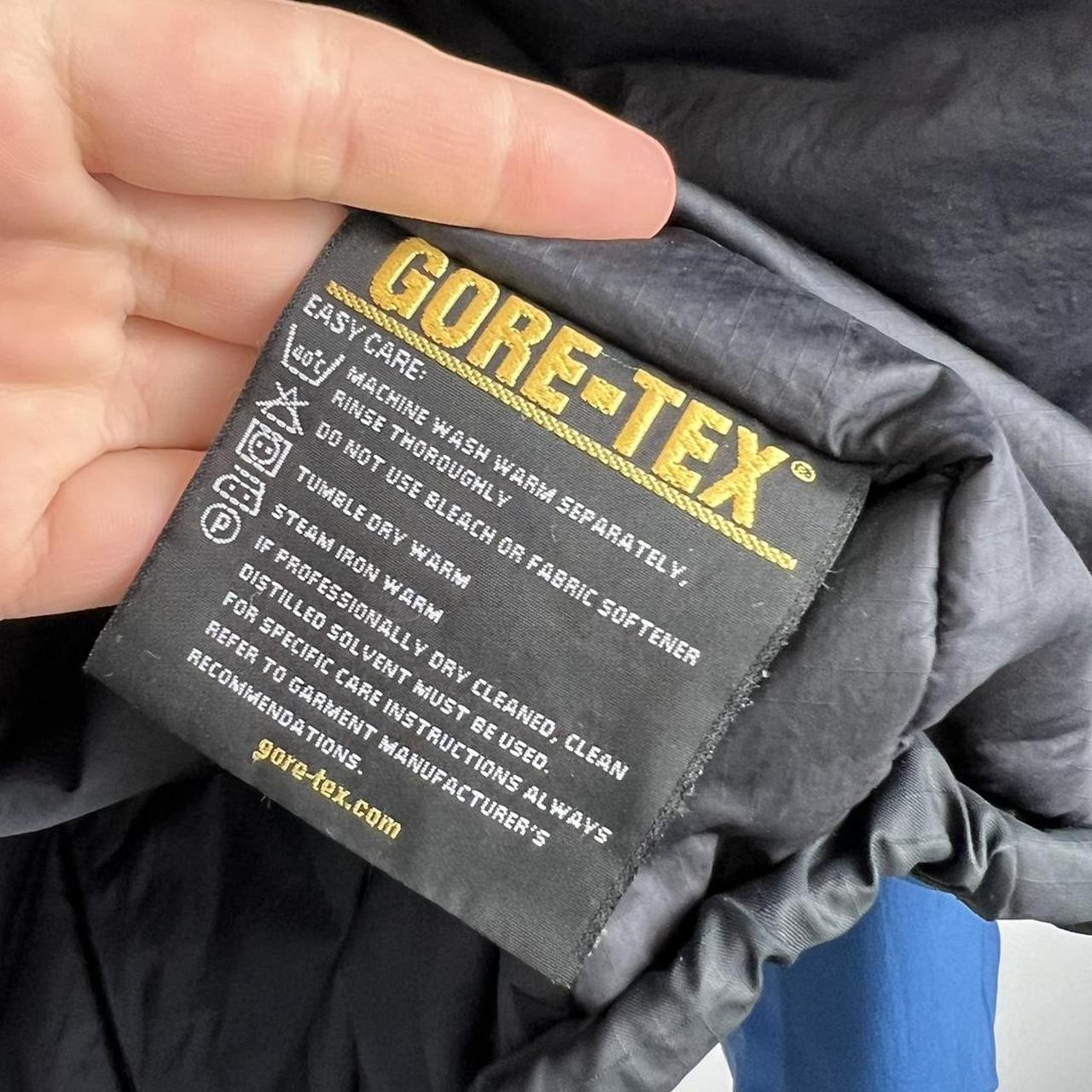 2000s Arcteryx Shell Jacket (M/L)