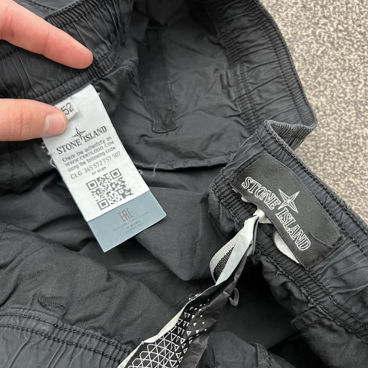 Stone Island Shadow Project Lightweight Shorts (34/36")
