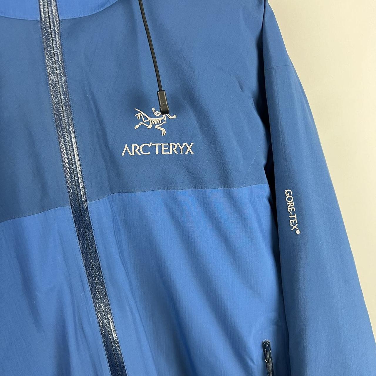 2000s Arcteryx Shell Jacket (M/L)