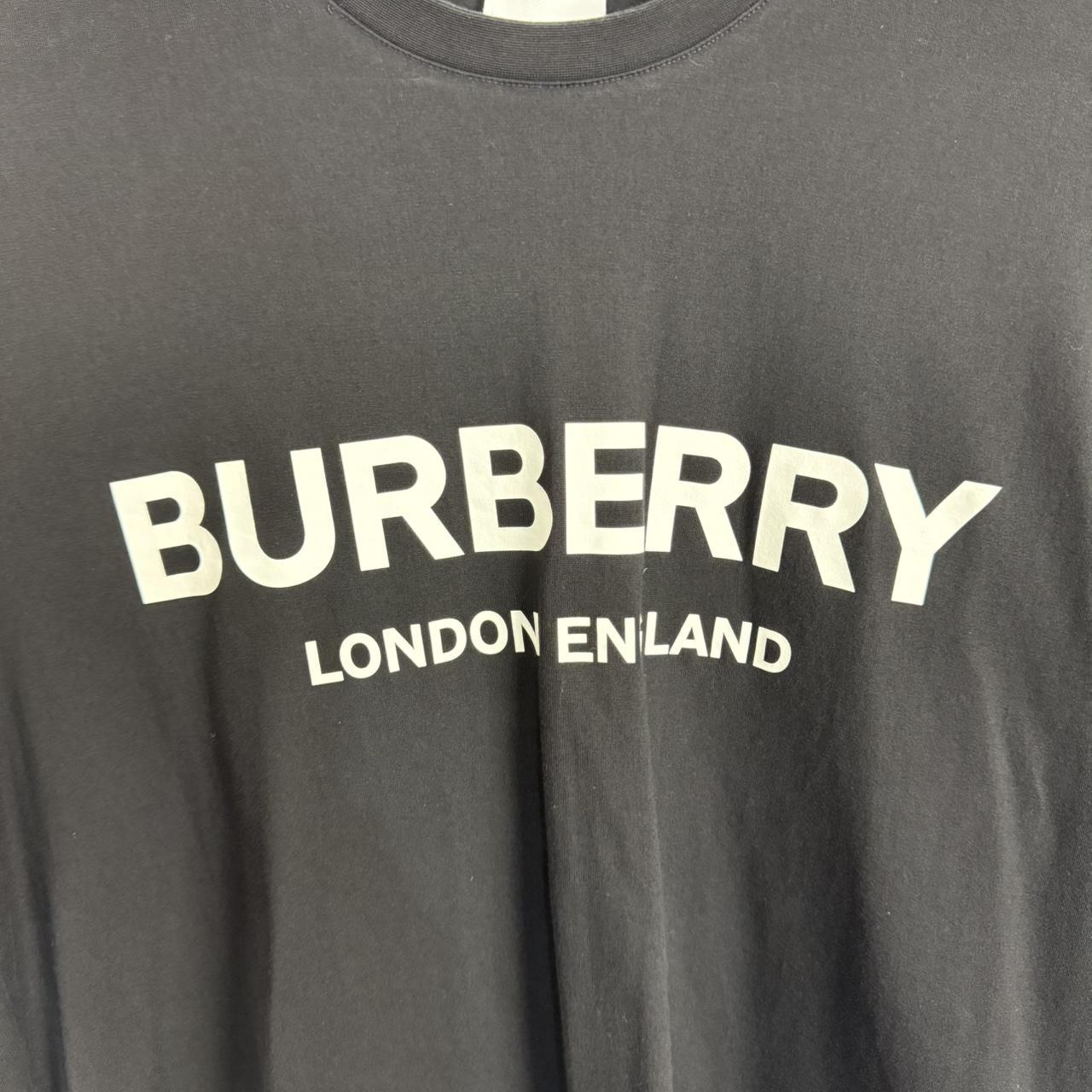 Burberry London England T-shirt (M)