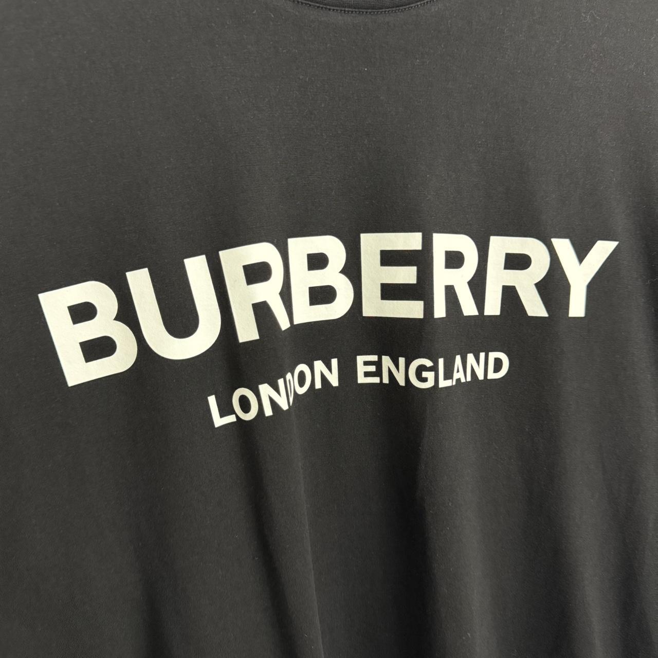 Burberry London England T-shirt (L)