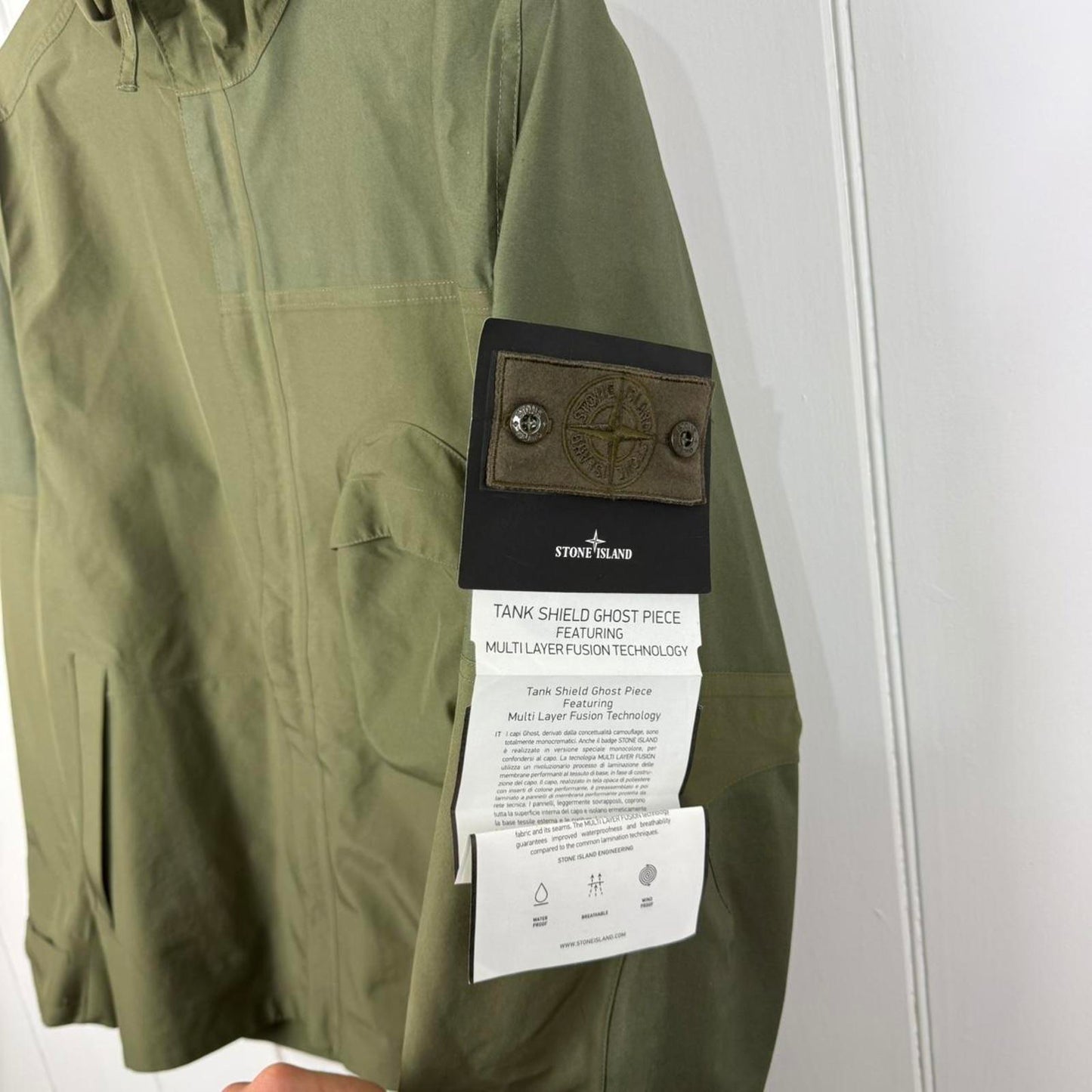Stone Island Tank Shield Ghost Jacket in Khaki (M)