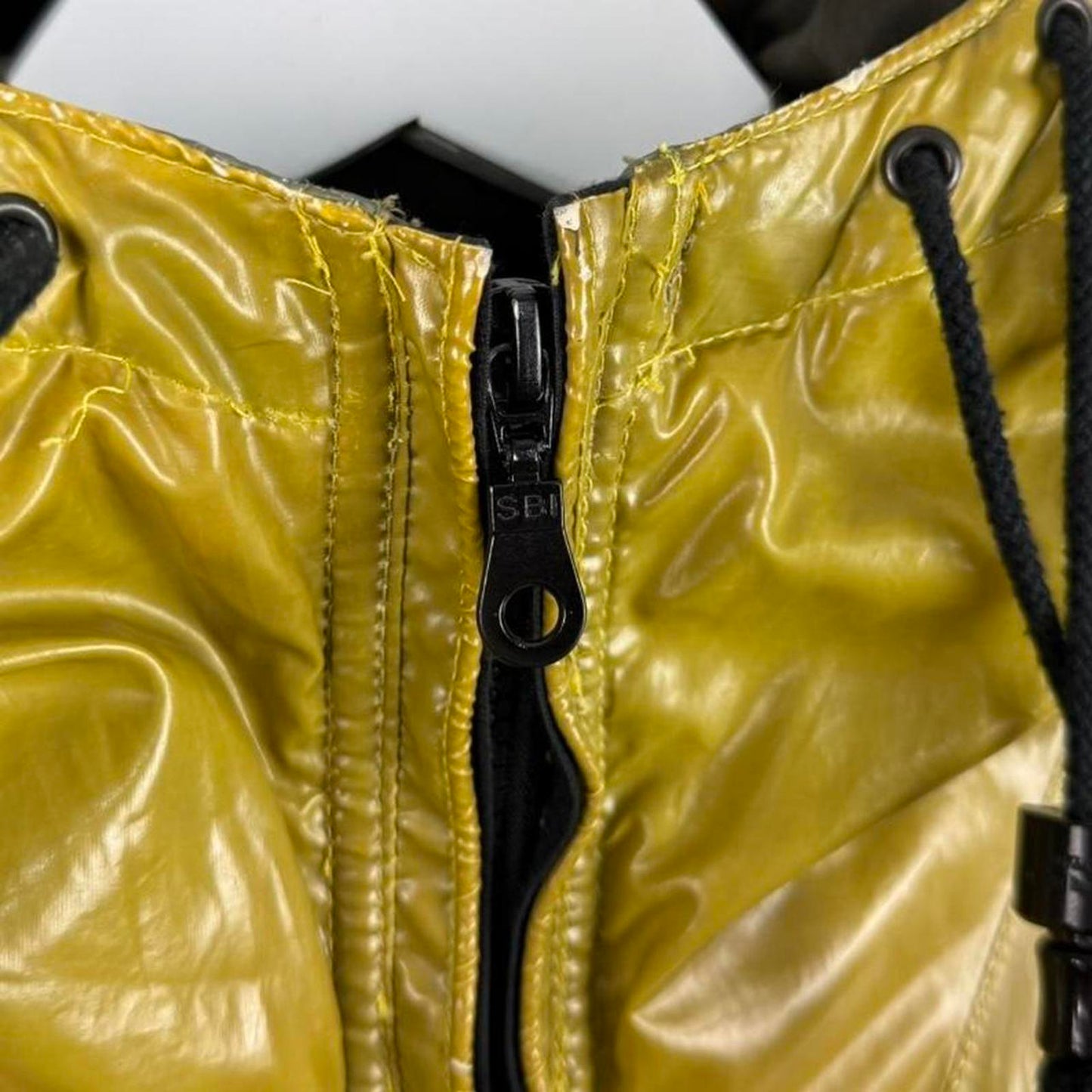 Stone Island Ice Jacket 010 – Thermosensitive Liquid Crystal (M)