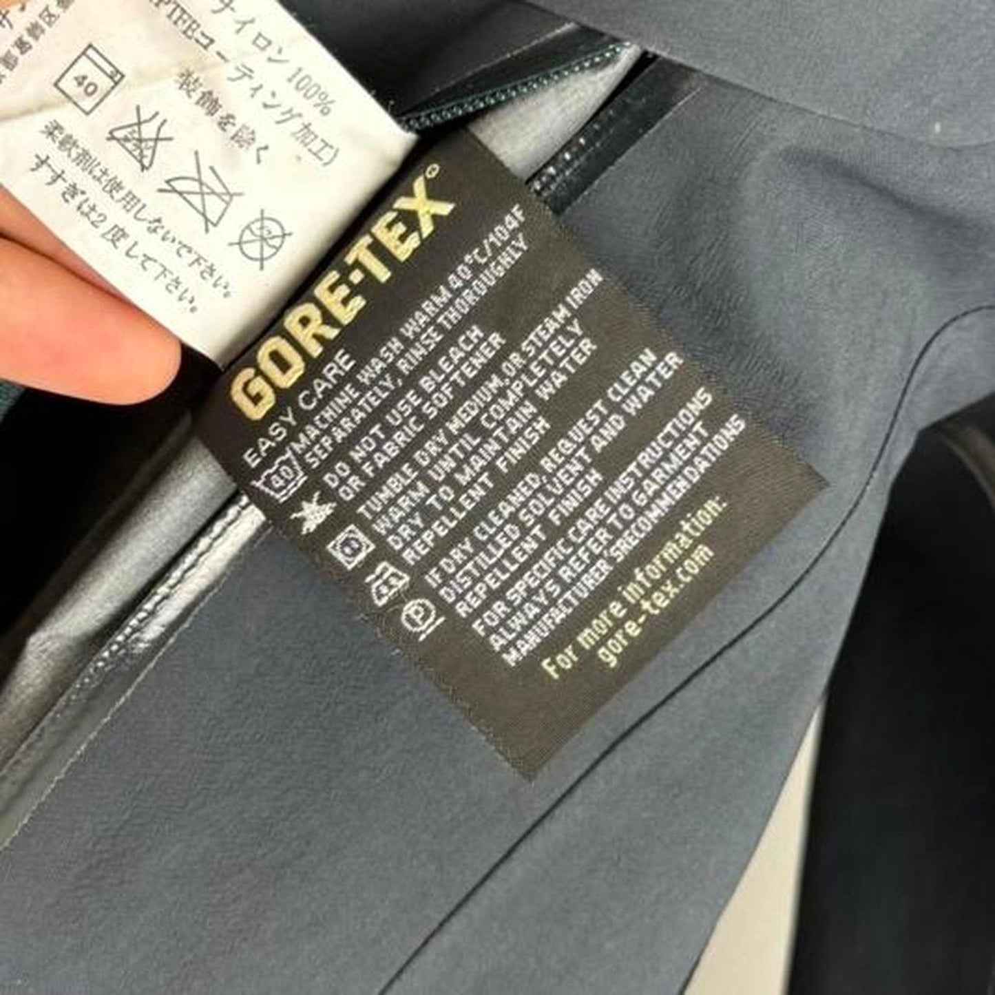 Arc’teryx SV (Severe Weather) GORE-TEX Pro Shell Jacket (L)