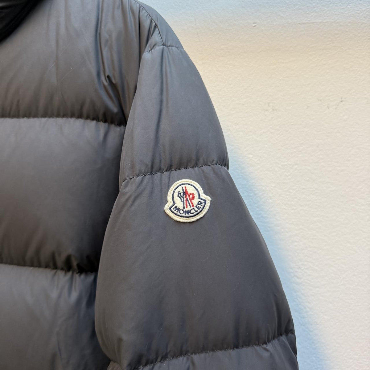 Moncler Lumiere Reversible Down Puffer Jacket (M/L)