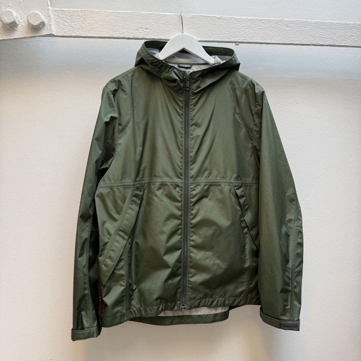 Prada Sport Fully Taped Seam Waterproof Jacket – Khaki Green (XL)