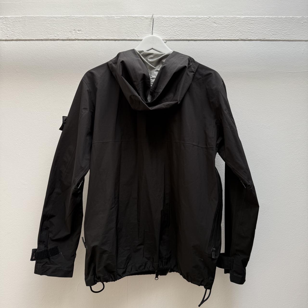 Stone Island Goretex Paclite Jacket in Black (S)
