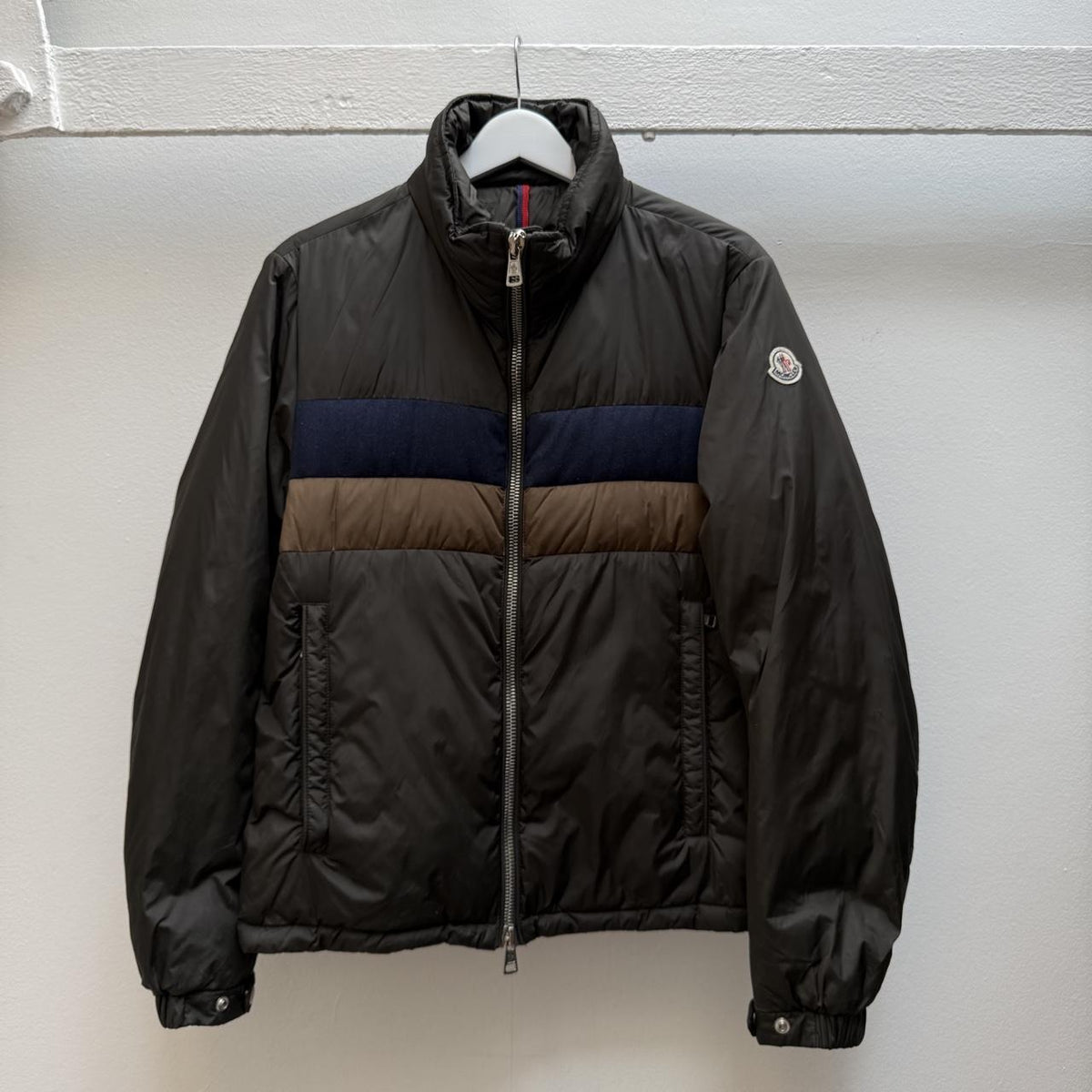 Moncler Vilbert Puffer Jacket (S)
