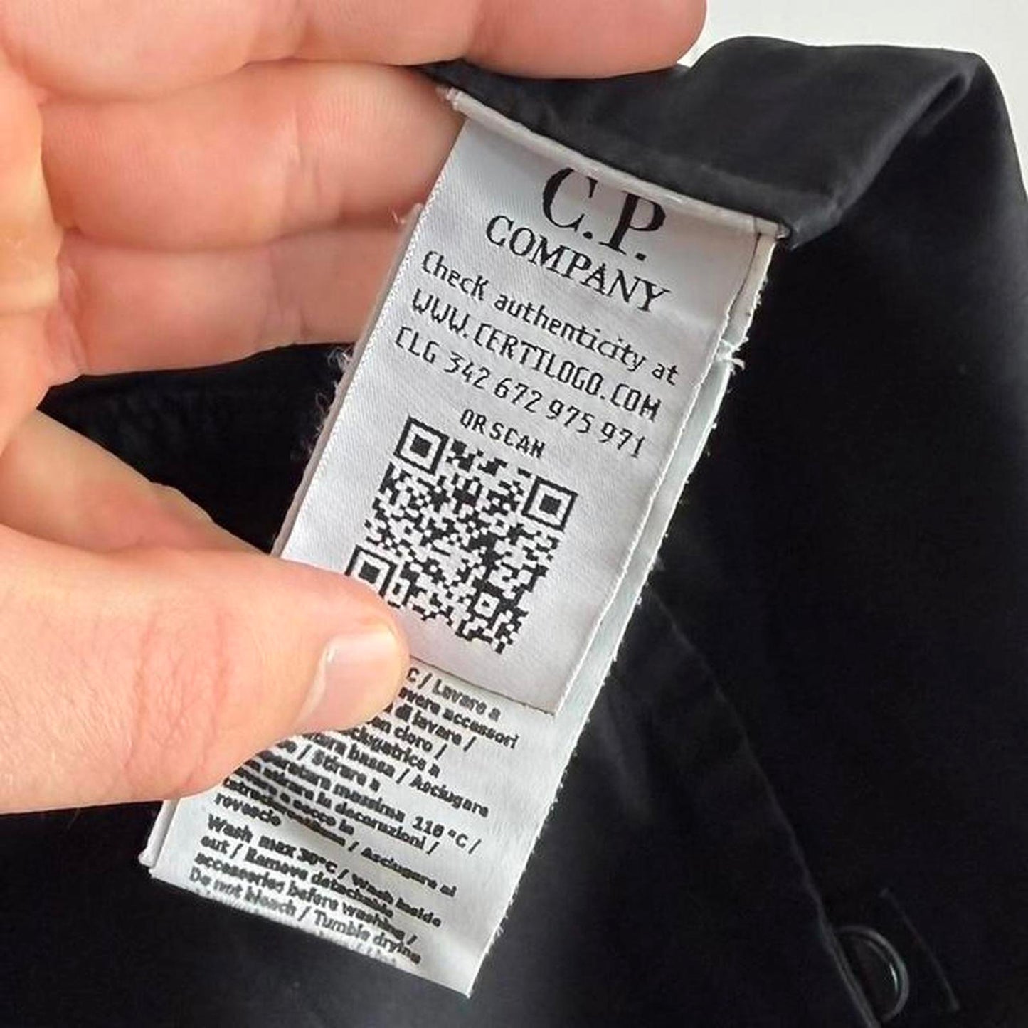 CP Company Canvas Zip Jacket Black (L)