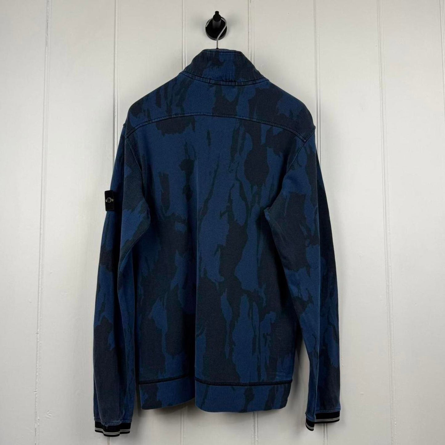 Stone Island Flowing Camo Jumper – Blue / Navy (XXL)