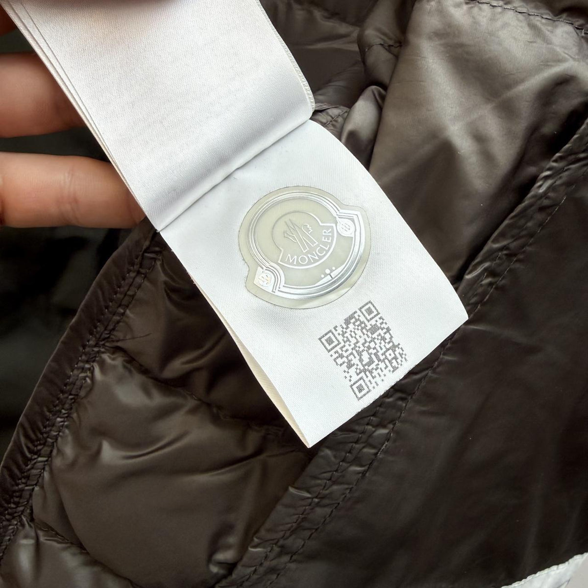 Moncler ‘Nash’ Puffer Jacket (L)