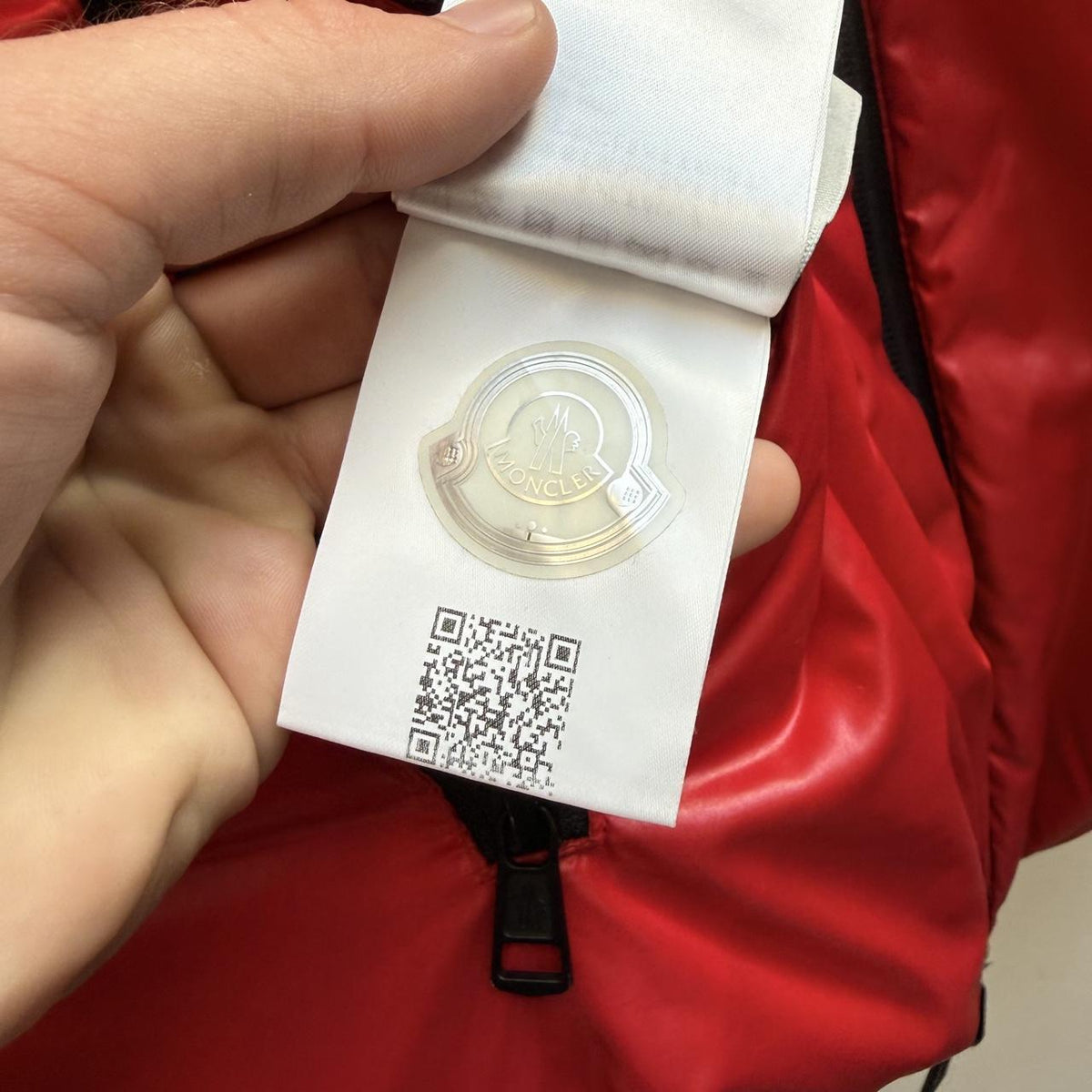 Moncler Lumiere Reversible Down Puffer Jacket (M/L)