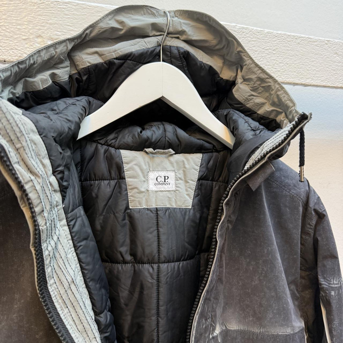 C.P. Company Tracery PrimaLoft Jacket – Black / Grey (L)