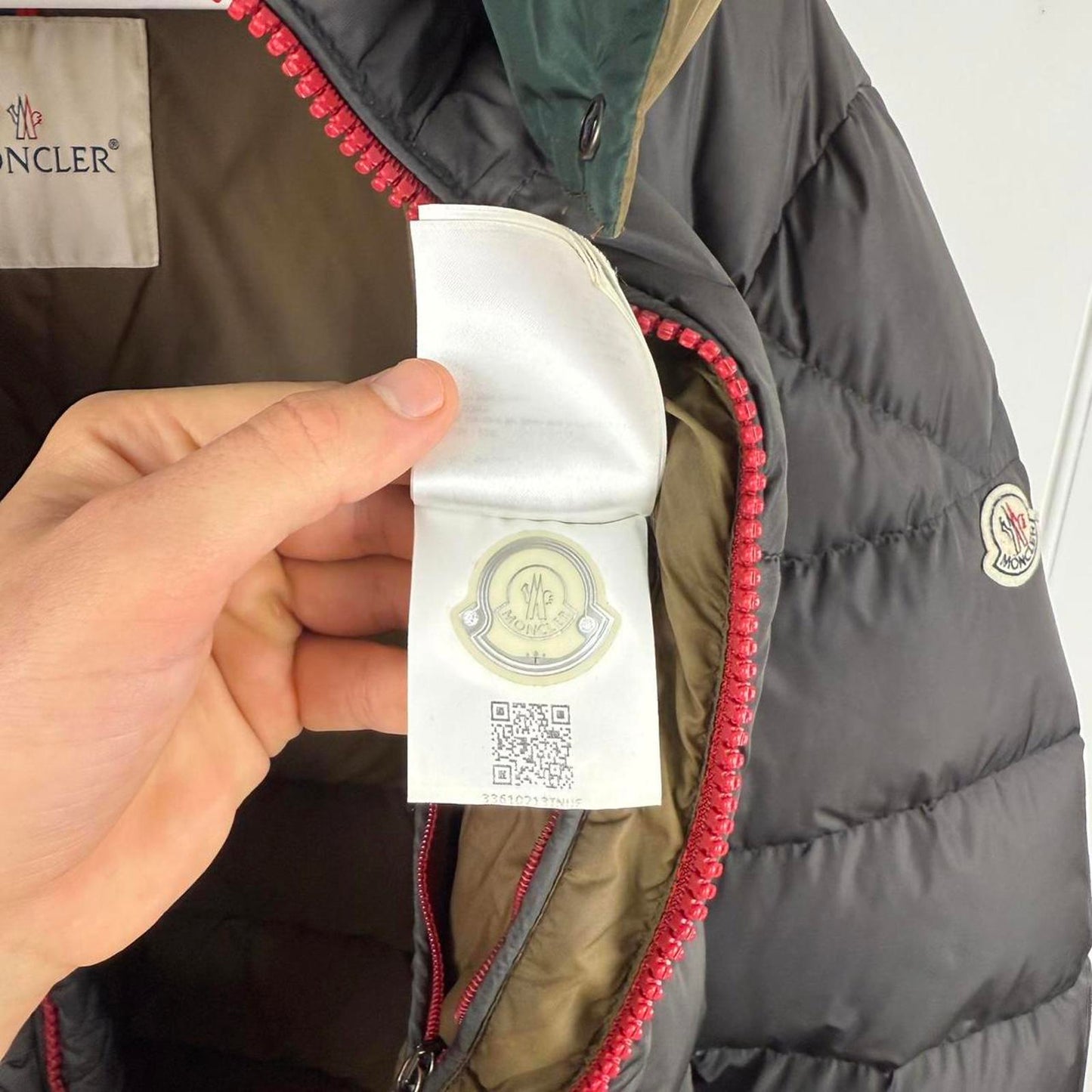 Moncler Gres Down Puffer Jacket (S)