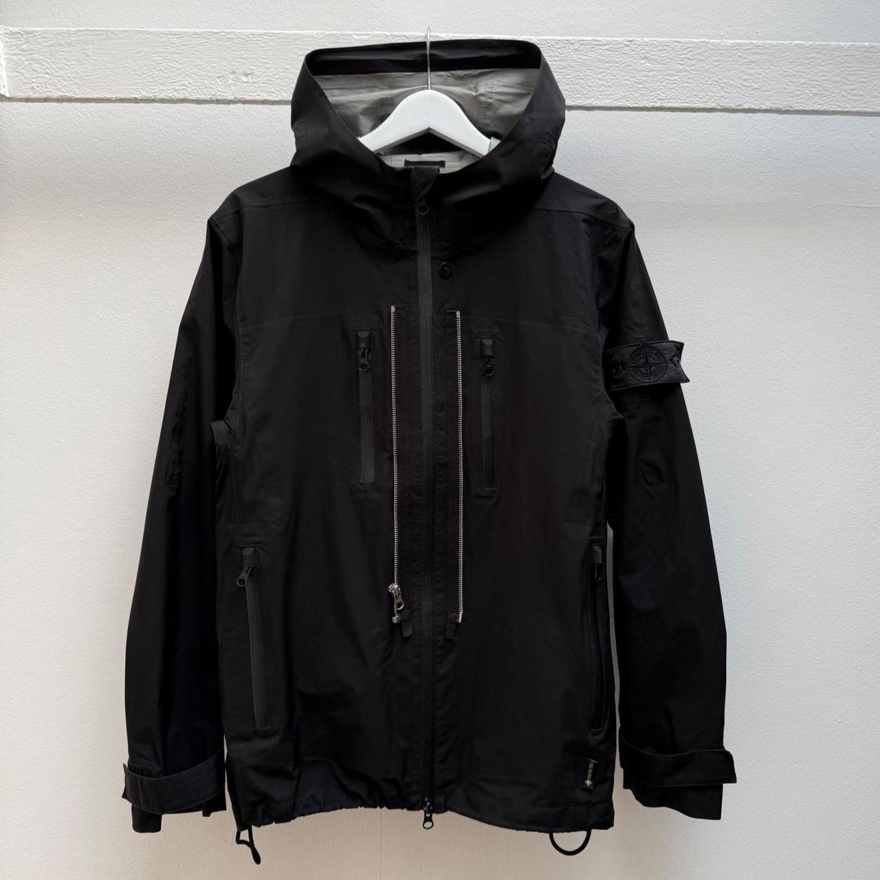 Stone Island Goretex Paclite Jacket in Black (S)