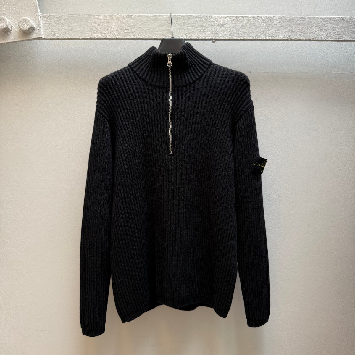Stone Island Heavy Ribbed Knit Quarter Zip Jumper – Black (L)