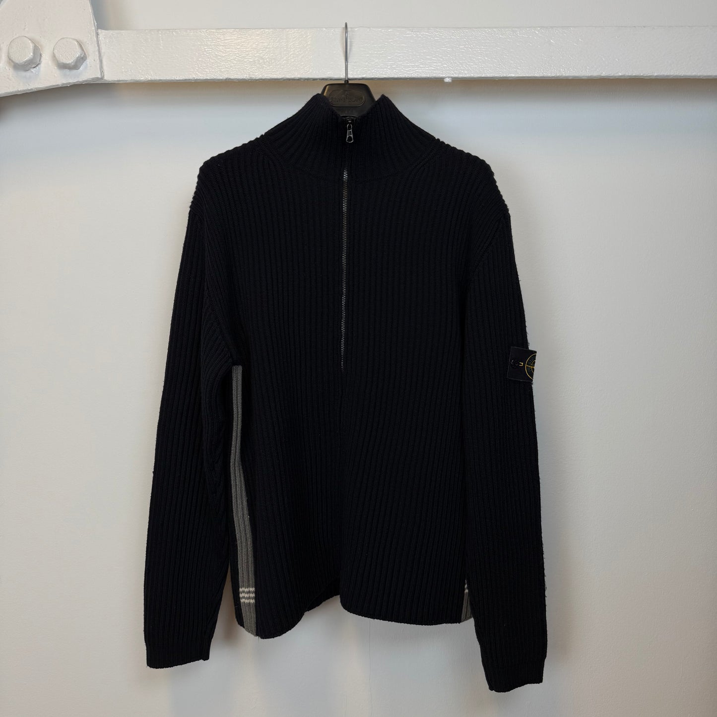 Early 00’s Stone Island Ribbed Knit Full Zip (XL)