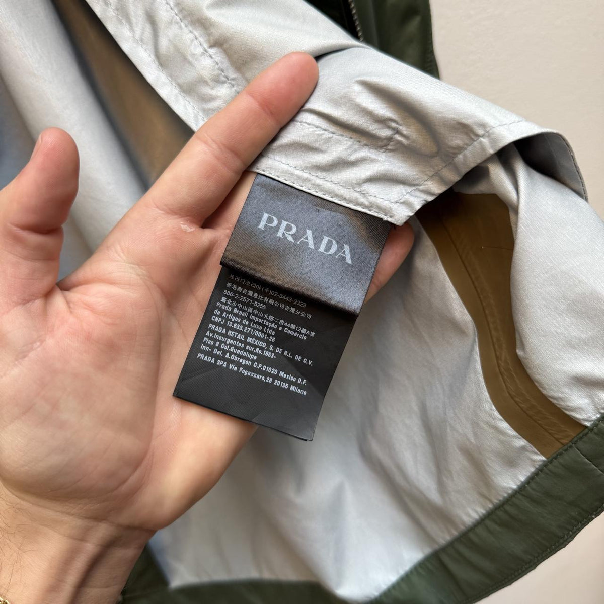 Prada Sport Fully Taped Seam Waterproof Jacket – Khaki Green (XL)