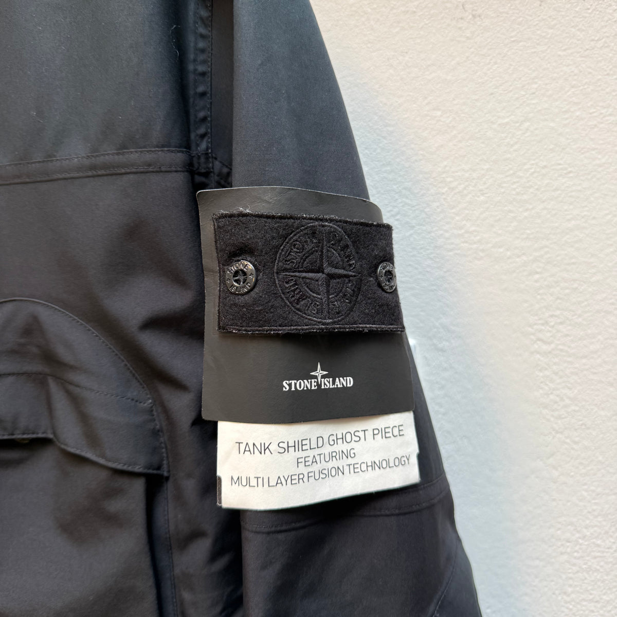 Stone Island Ghost Piece Tank Shield Jacket – Navy Blue (L)