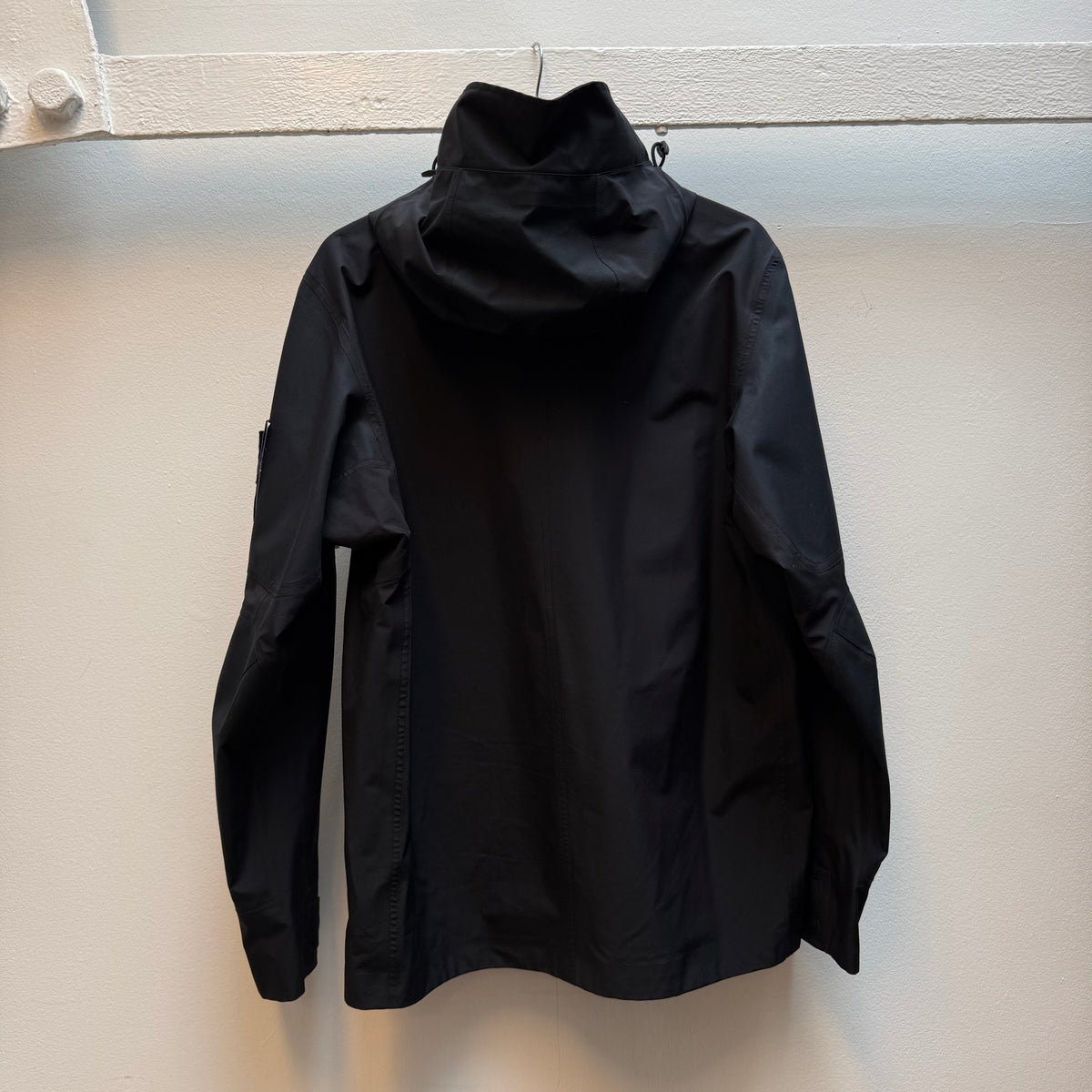 Stone Island Ghost Piece Tank Shield Jacket – Navy Blue (L)