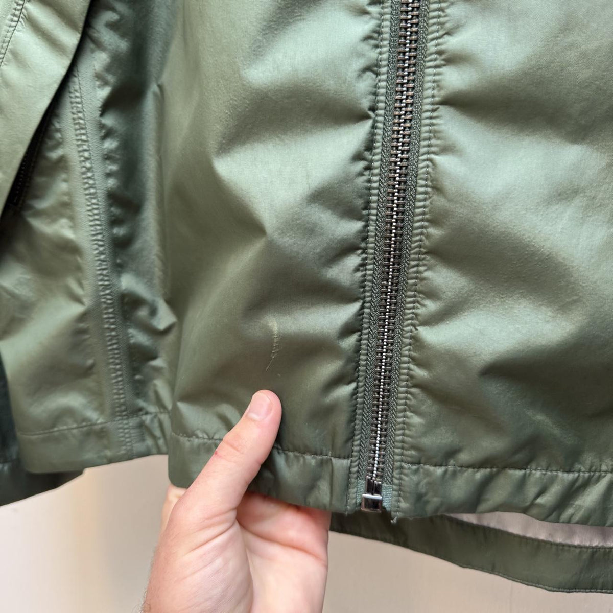 Prada Sport Fully Taped Seam Waterproof Jacket – Khaki Green (XL)