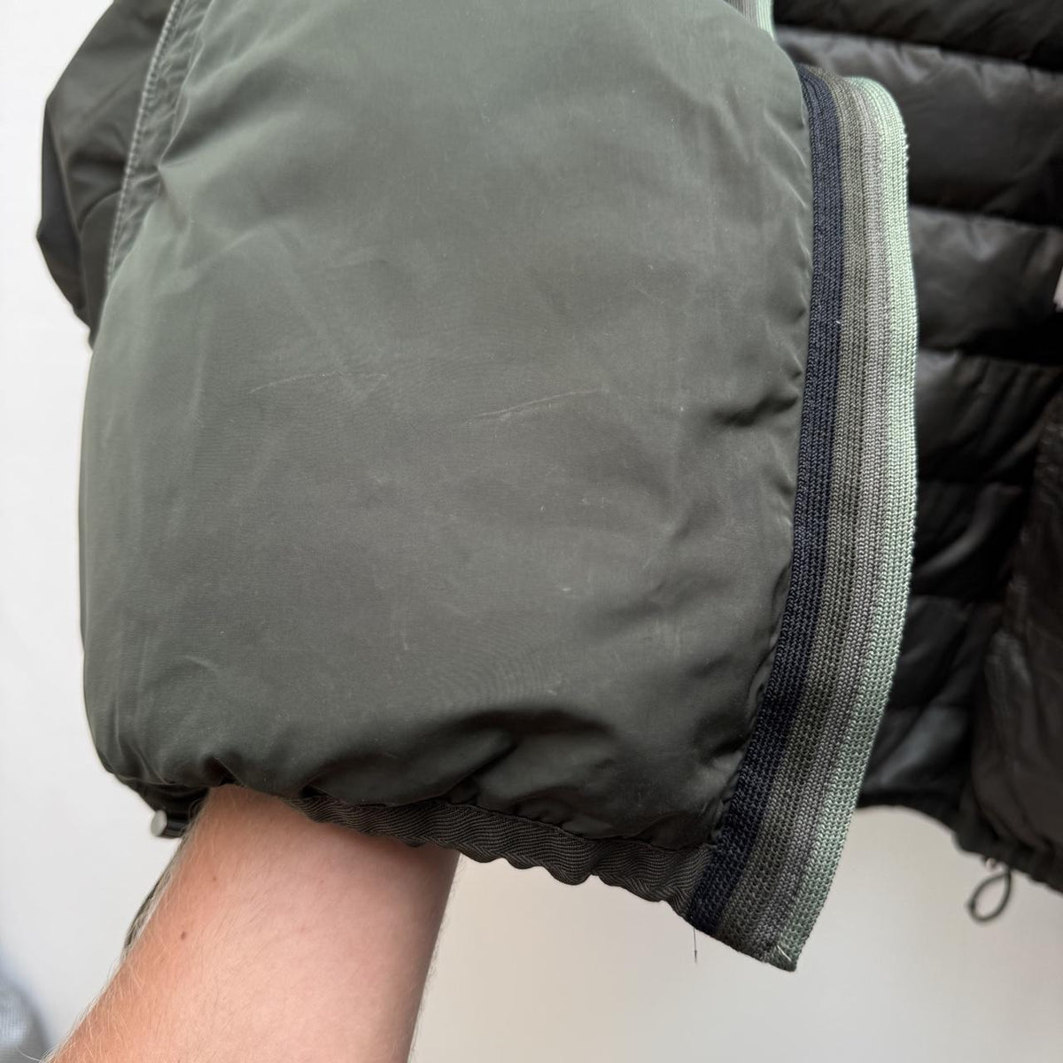Moncler ‘Nash’ Puffer Jacket (L)