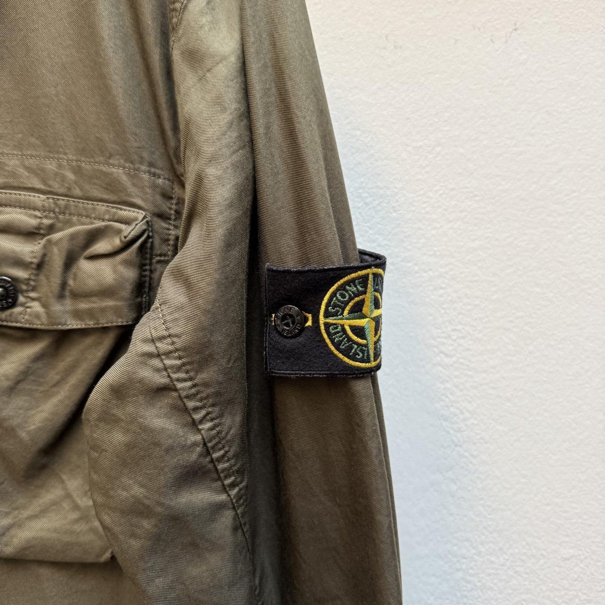 Stone Island Multi-Pocket Military Overshirt – Olive Green (M)