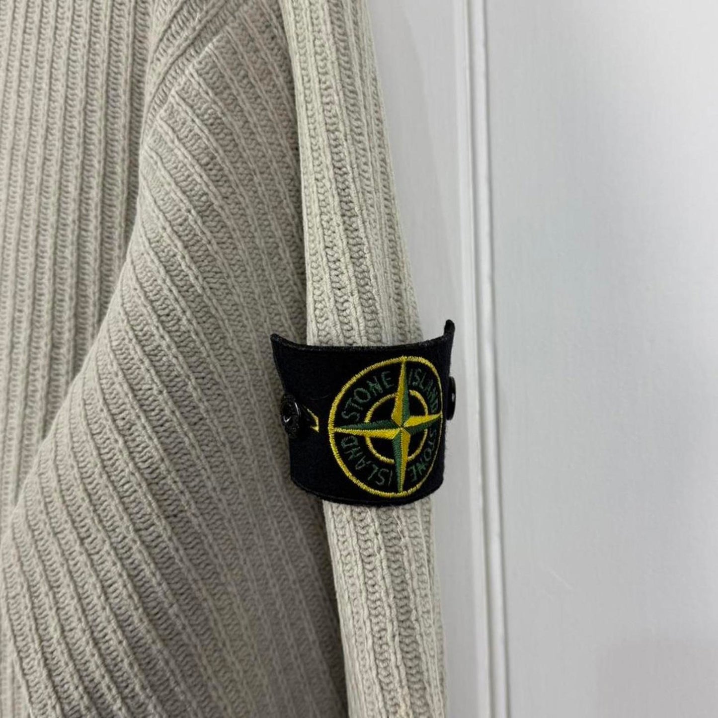 Stone Island Full-Zip Ribbed Knit Jacket Beige (M/L)