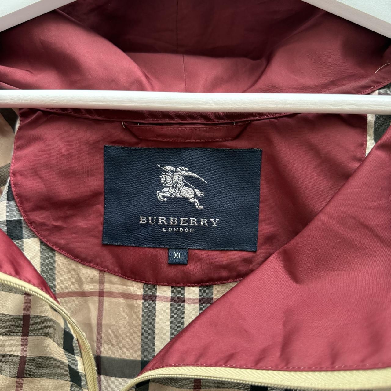 2000’s Burberry Nova Check Windbreaker Jacket (XL)