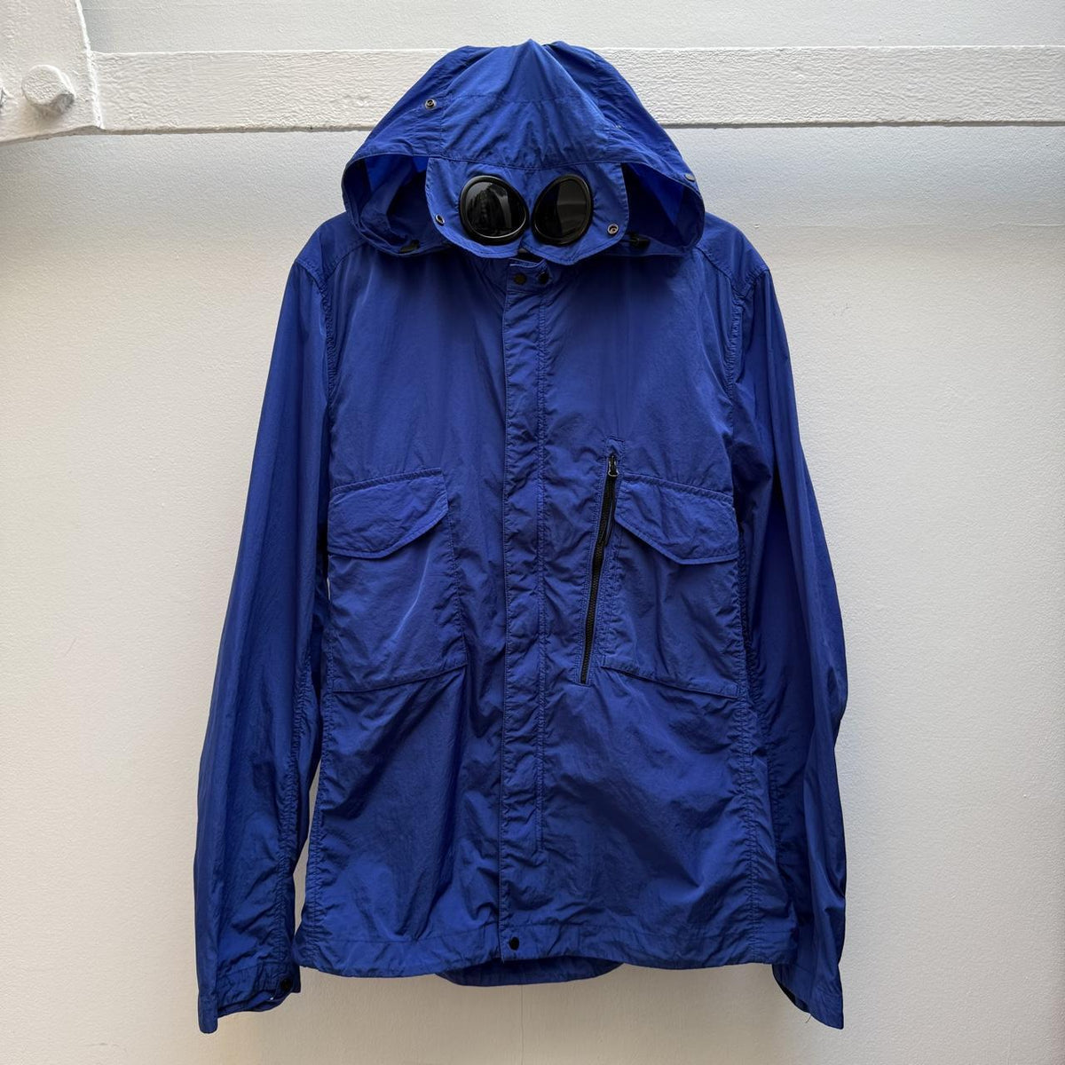 C.P. Company Chrome Goggle Jacket – Royal Blue (XXL)