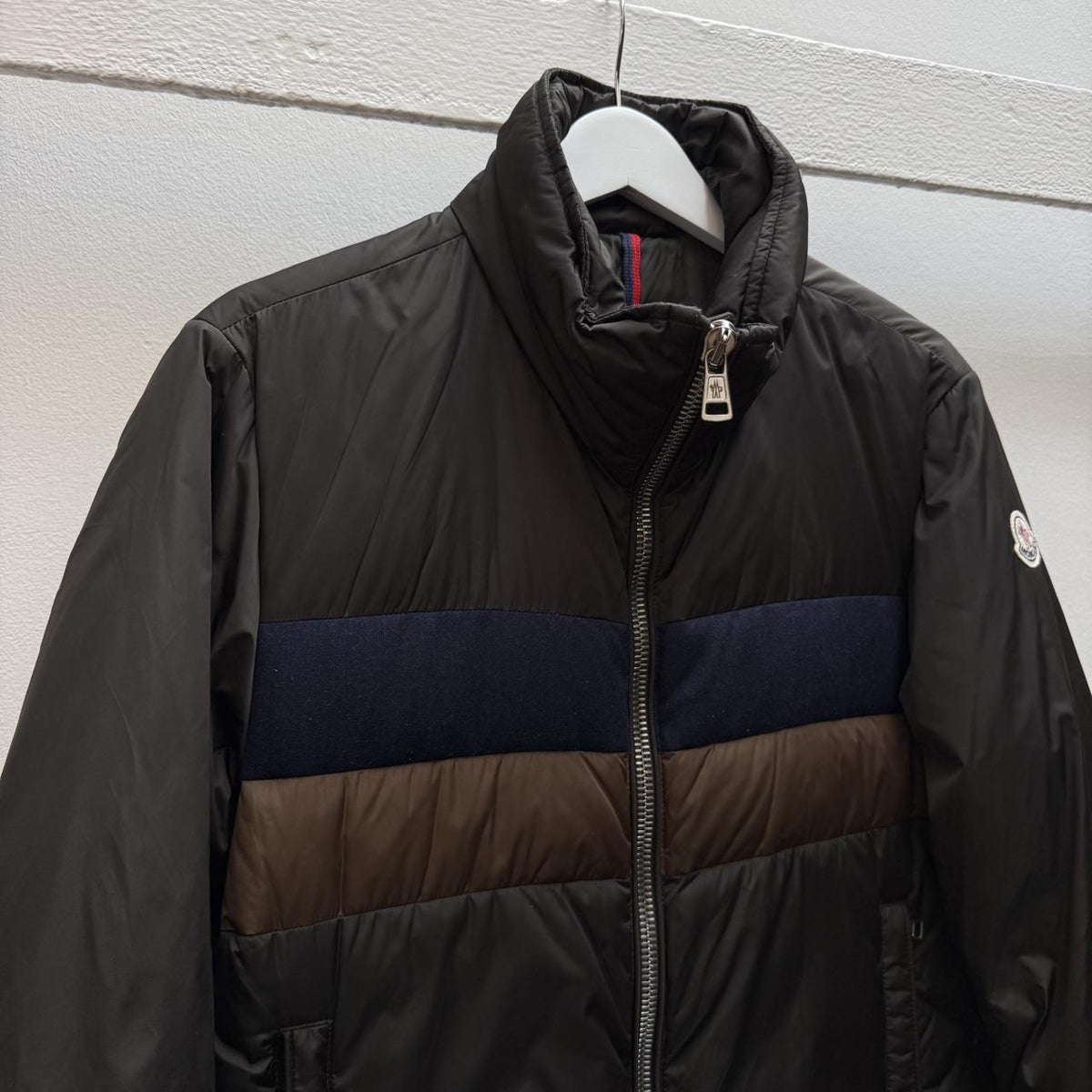 Moncler Vilbert Puffer Jacket (S)