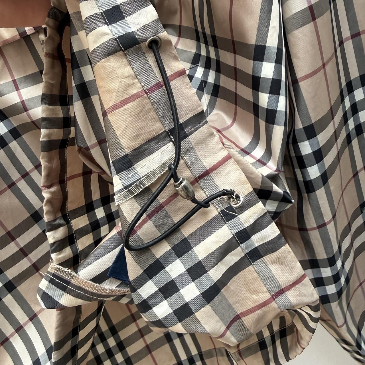 2000’s Burberry Nova Check Windbreaker Jacket (XL)