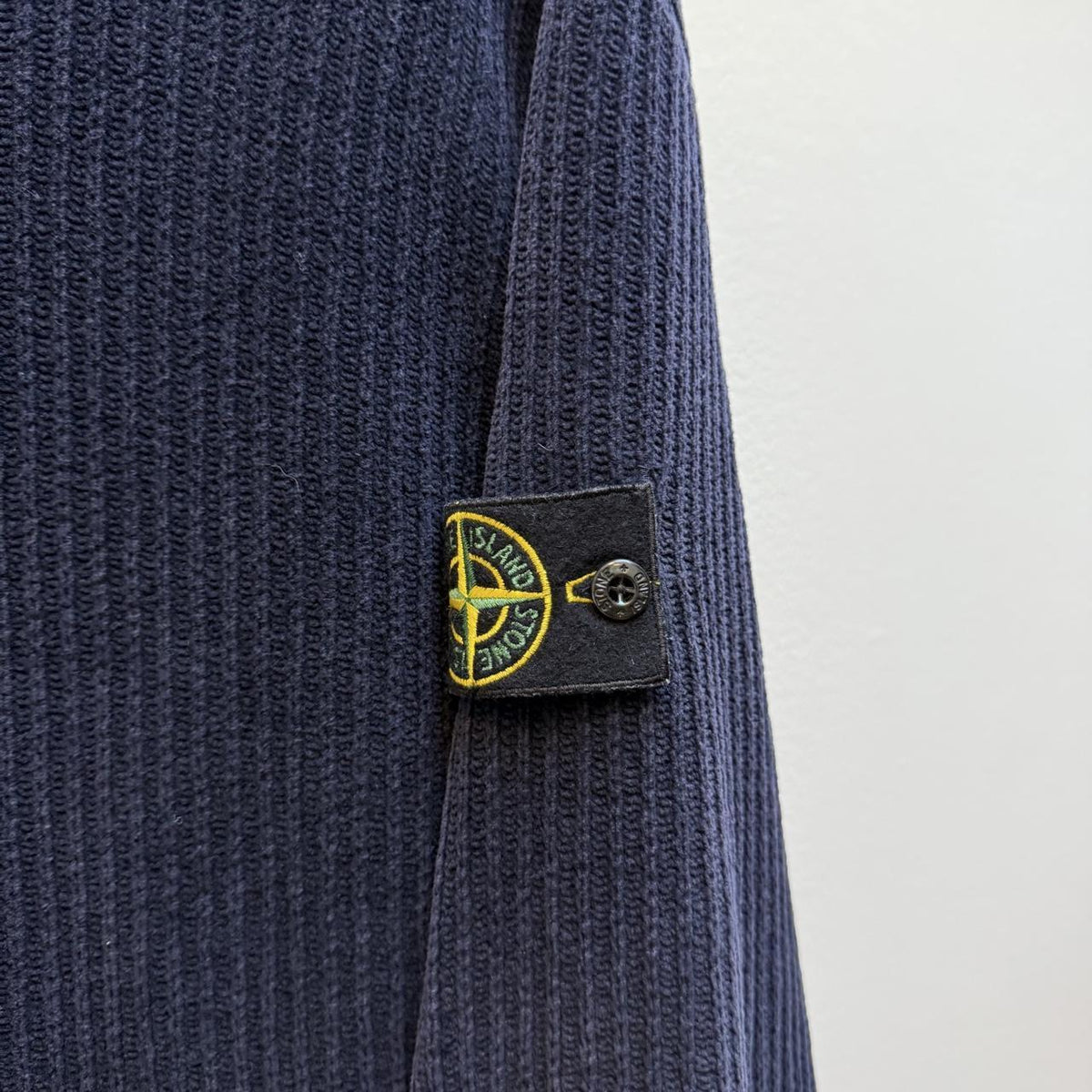 Early 00’s Stone Island Ribbed Knit Zip Jumper (XXL)