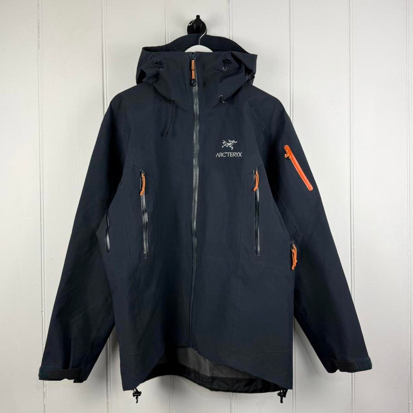 Arc’teryx SV (Severe Weather) GORE-TEX Pro Shell Jacket (L)
